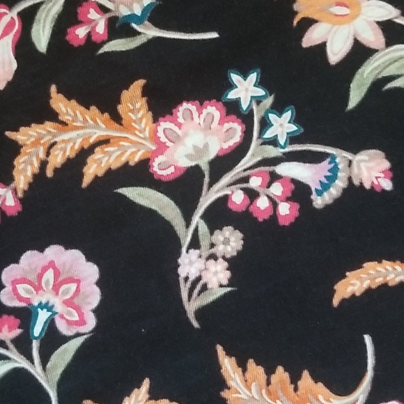 LOFT floral top - Picture 3 of 3